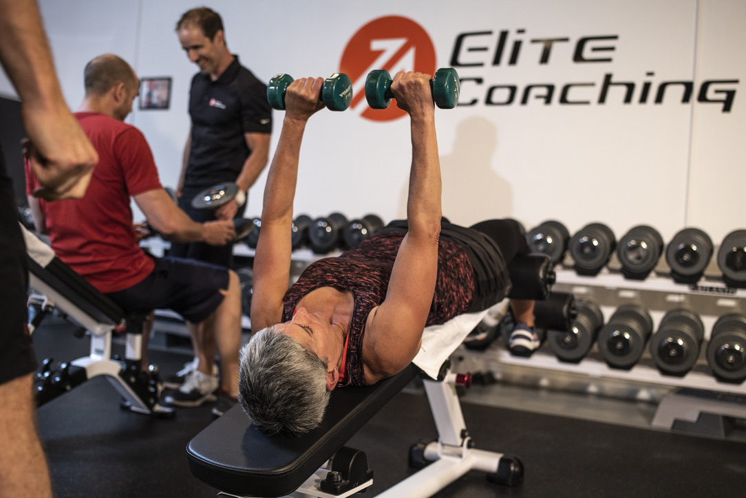 perte de gras et le gain musculaire, perdre de la graisse, s'entraîner pour une composition corporelle optimale, optimiser les transformations physiques, temps sous tension